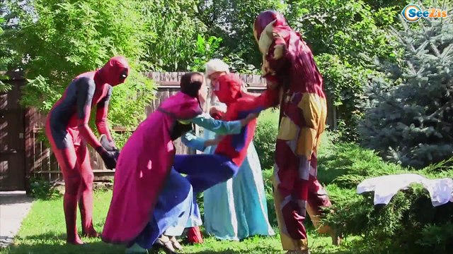 Frozen Elsa Turns Into Superheroes! w/ Spiderman Hulk Batman Pink Spidergirl Superhero