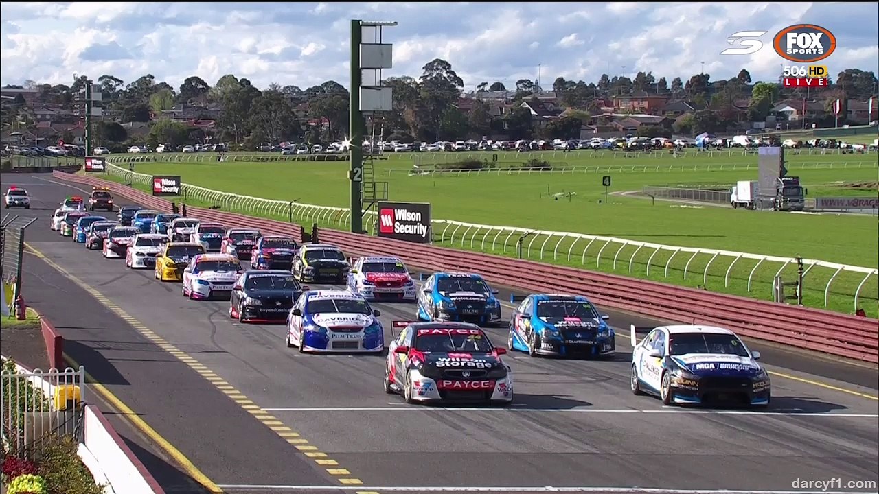 Dunlop Series - Sandown 2016 - Race 2 - Start Pile Up