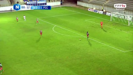 Frappe de Burel repoussé par une bonne parade de Maeyens en corner