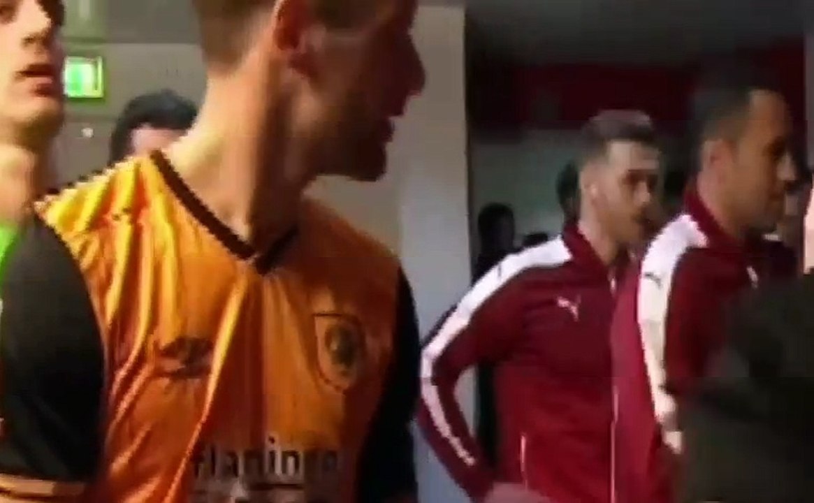المحمدى والننى فى مباراة اسنال وهال سيتى
