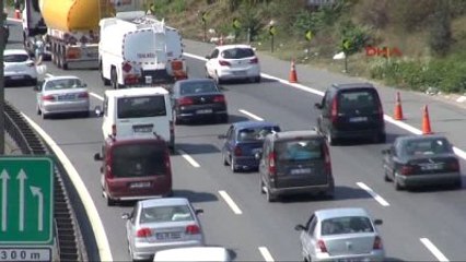 Kocaeli Tem Otoyolu'nda Tatilci Yoğunluğu