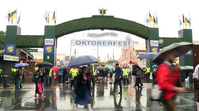 Oktoberfest yoğun güvenlik önlemleri altında başladı