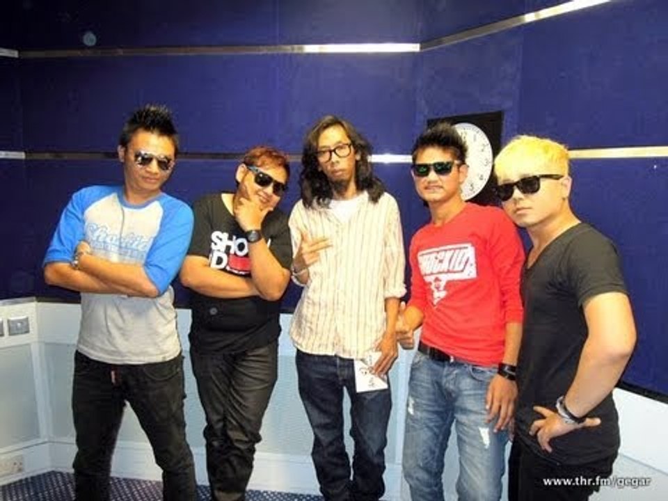 Bidadari Bumi - ST12