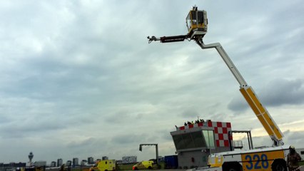 Demo  plane de_icing tijdens super buren dag