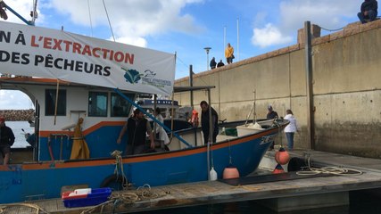 Plus de 100 bateaux en mer contre l'extraction de sable