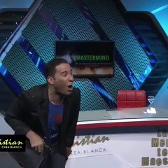 Cristian casa blanca dando dinero a toda su produccion