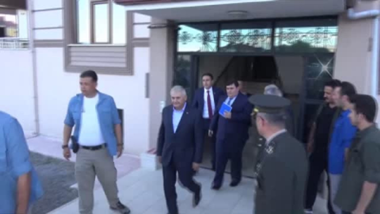 Başbakan Yıldırım, Şehit Ailelerini Ziyaret Etti