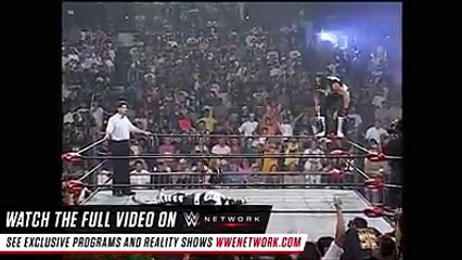 WWE Wait.... that's NOT La Parka