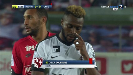 Cheick Doukoure Red Card HD - Dijon vs. Metz - 17.09.2016 HD