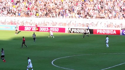 Clayson marca belo gol contra o Corinthians