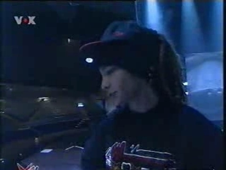 Tokio Hotel + 2 minutes du peuples ! New