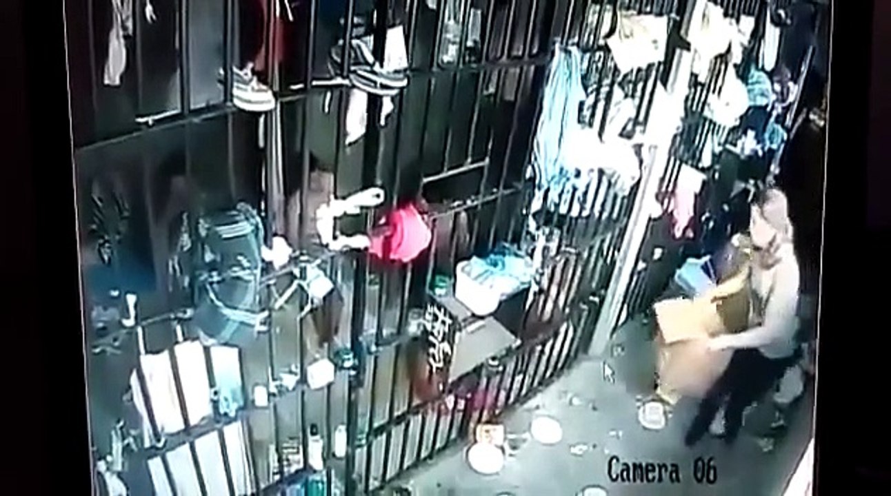 Une gardienne de prison attaquée