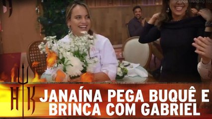 Janaína pega buquê e participantes brincam com Gabriel