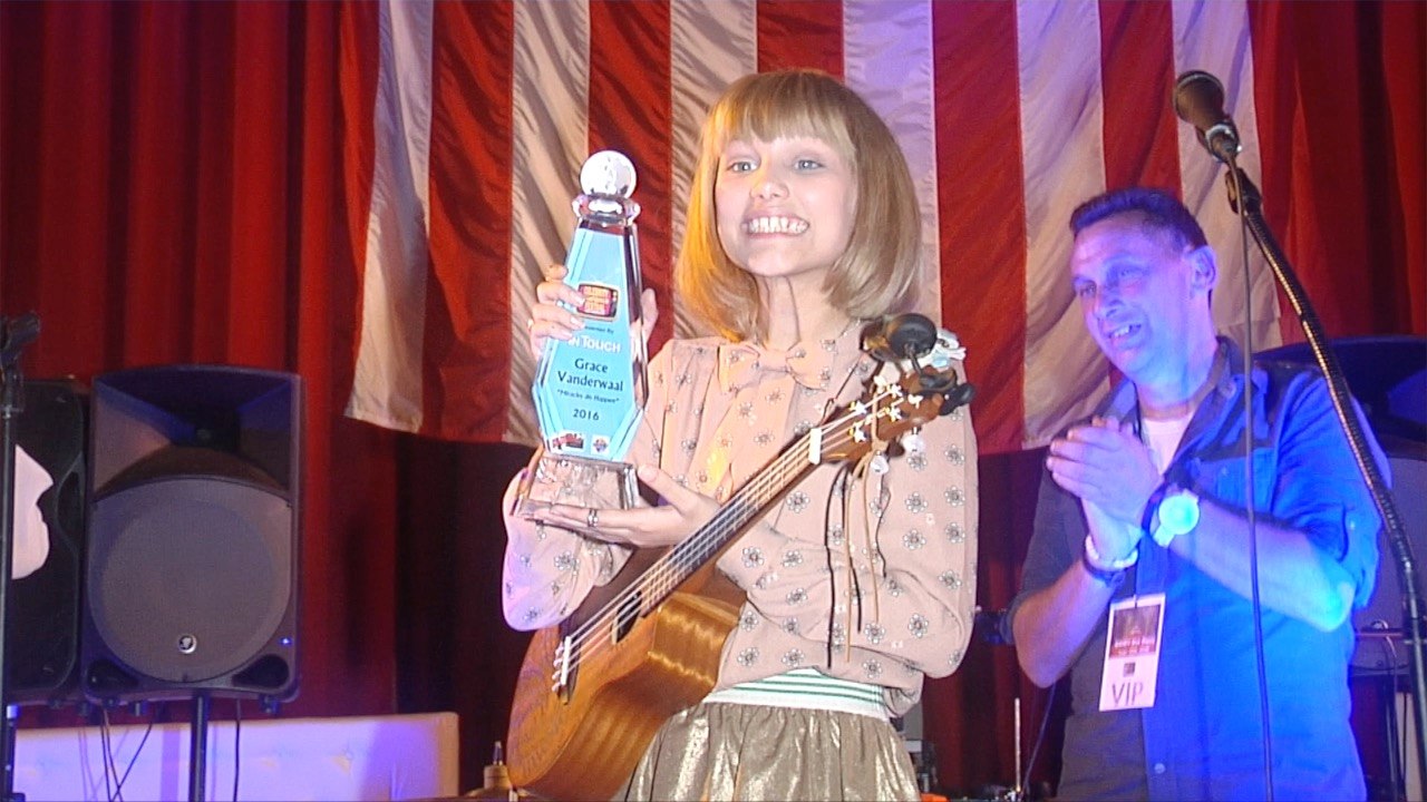 Grace VanderWaal "Miracles Do Happen"