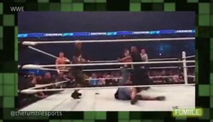 Fans Rush Ring at WWE SmackDown Taping in London - Video Dailymotion