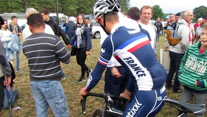 Championnat d'Europe - Julian Alaphilippe consacre du temps aux enfants