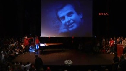 Tarık Akan, Son Yolculuğuna Uğurlanıyor