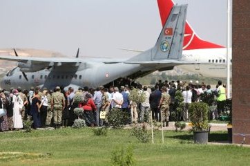 Download Video: Şehit Jandarma Uzman Çavuş Şahin'in Cenazesi Memleketine Gönderildi