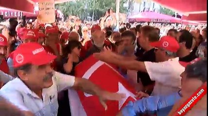 Tarık Akan Son Yolculuğuna Uğurlanıyor