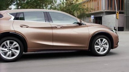 2016 INFINITI Q30 Reveal