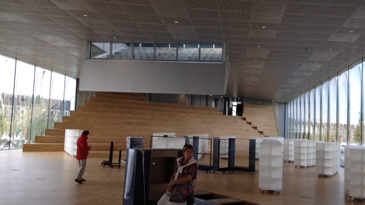 Au 1er étage de la Bibliothèque Alexis de Tocqueville