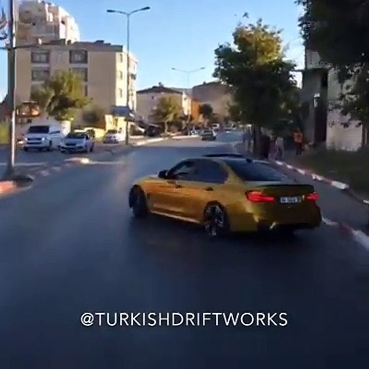 F30 İyi Sallıyor -)