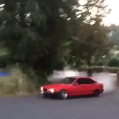 Gidiyor Gönlümün Efendisi Arka Tekere Dikkat! :D