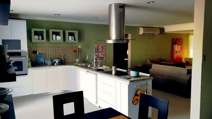 Slideshow Created With Blender