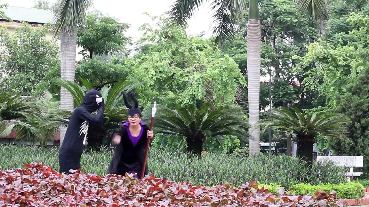 #Spiderman Do Exercise - Black Spiderman Troll Boom ! Funny Superhero In Realife  2332