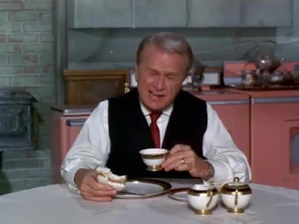 Green Acres - S 6 E 22 - The Carpenter's Ball