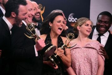 68. Emmy Ödülleri Sahiplerini Buldu! 5 Ödülle Geceye Damga Vuran Film
