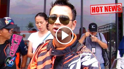 Raffi Jawab Gosip Digerebek Adik Gigi dan Kencan di Mobil Ayu - Cumicam 19 September 2016