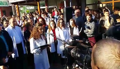 Lajmi.net - Protesta ne Mitrovice