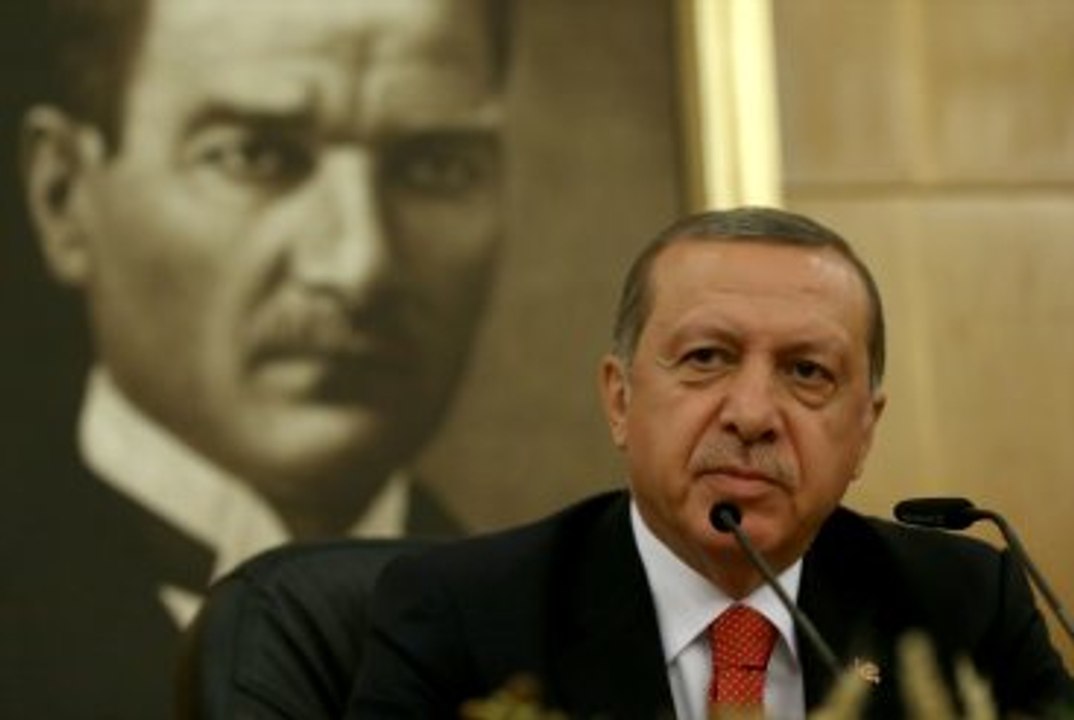 Erdoğan, Tarık Akan İçin Tek Kelime Etmeden Gitti