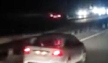 Ters yönde giden sürücü trafiği birbirine kattı