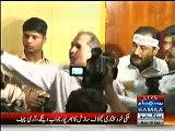 PMLN Workers Misbehaving With Reporter During Zaeem Qadri Press Conference