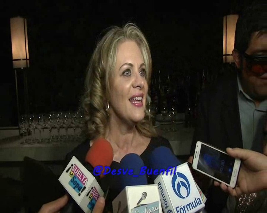 Érika Buenfil dispuesta a convertirse en experta redes sociales