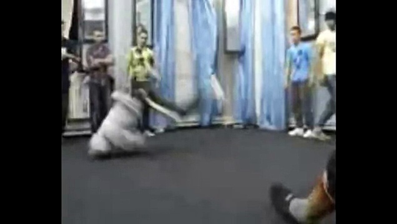 bboy power mouslim windmill