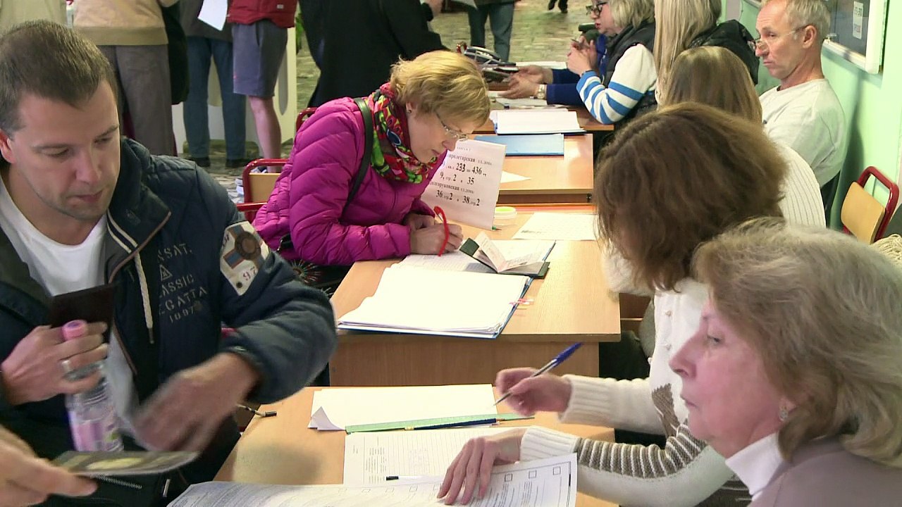 Russische Wahlkommission räumt Unregelmäßigkeiten ein