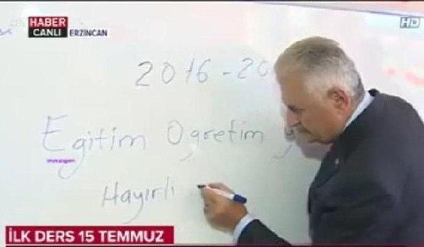 Yıldırım yeni eğitim öğretim yılı açılışında tahtaya yazı yazdı