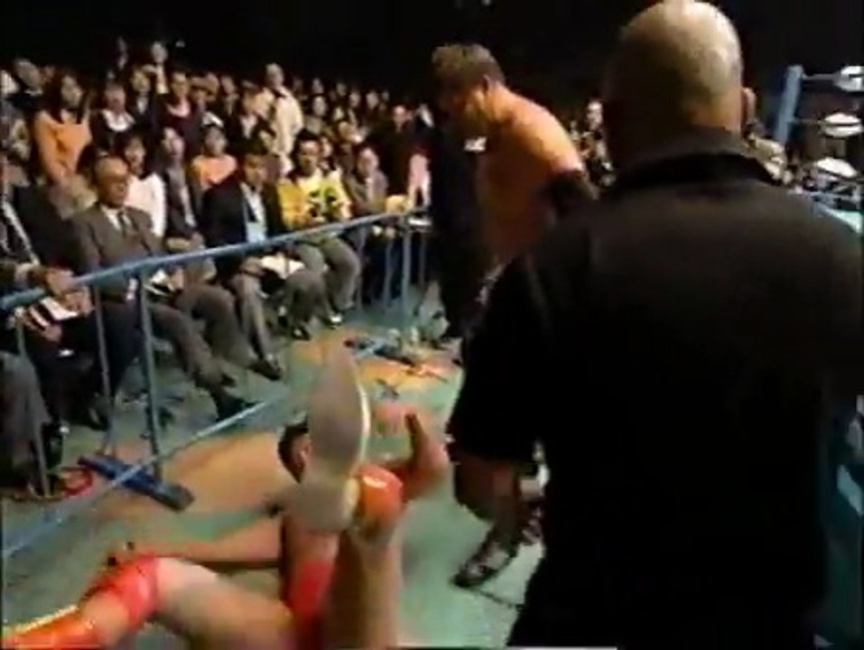 Stan Hansen vs. Kenta Kobashi 10.4.94