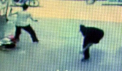 Adana'da sokak ortasında çatışma kamerada