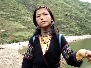 Bị "đào mộ", cô gái H'Mong "bắn" tiếng Anh như gió đóng cửa Facebook