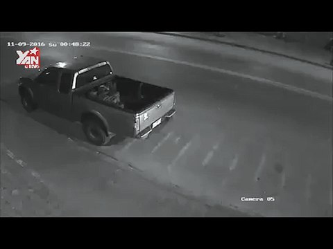 Thái Lan: cú đụng xe khủng khiếp của 2 người chạy xe với tốc độ bàn thờ