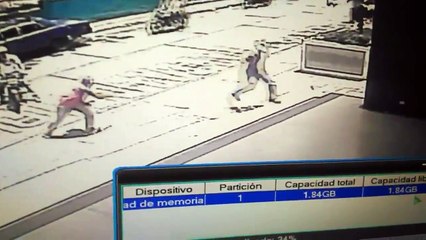 Así atacaron los colectivos la sede de la Alcaldía de Valera