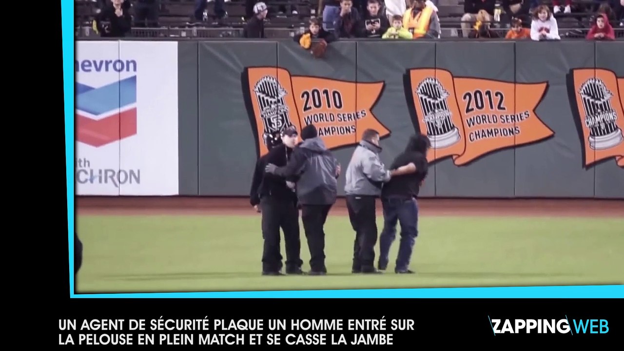 Un agent de sécurité plaque un homme entré sur le terrain en plein match et se casse la jambe (vidéo)