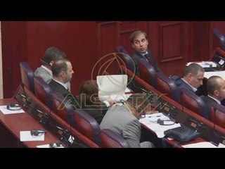 Ekspertët: Miratimi i ligjeve pa opozitën, totalitarizëm