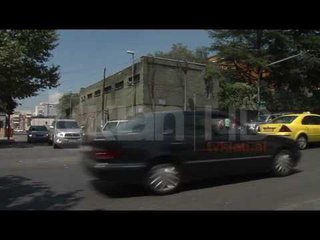 MAKINA PERPLAS NENEN E DY FEMIJEVE