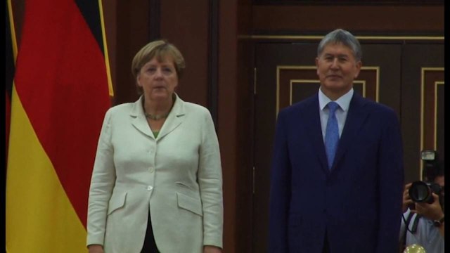 KANCELARJA GJERMANE ANGELA MERKEL VIZITE HISTORIKE NE KIRGIZSTANIN E PASUR ME MINERALE LAJM
