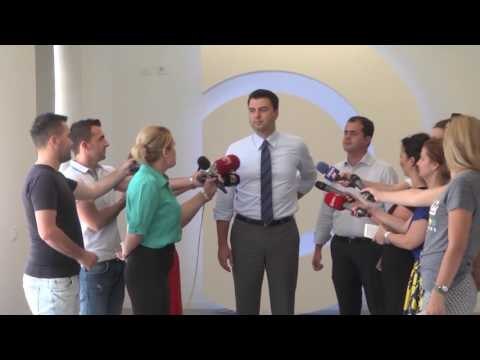 Report TV - Rama: Ftoj Bashën në debat televiziv, të çlirohet nga frika